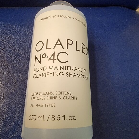 Olaplex No. 4C Bond Maintenance Clarifying Shampoo 8.5 FL OZ - Picture 3 of 13